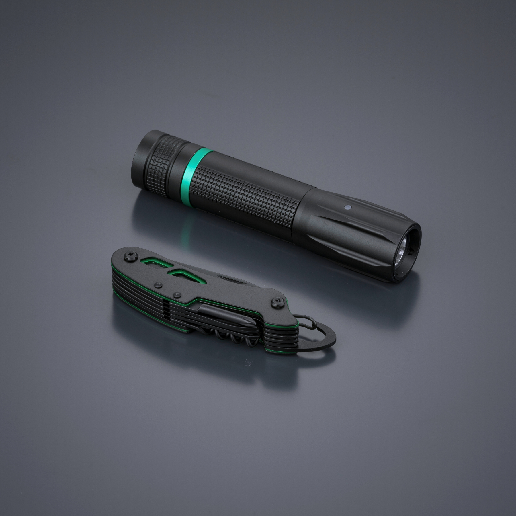 Optima Small Set: pocket knife & flashlight