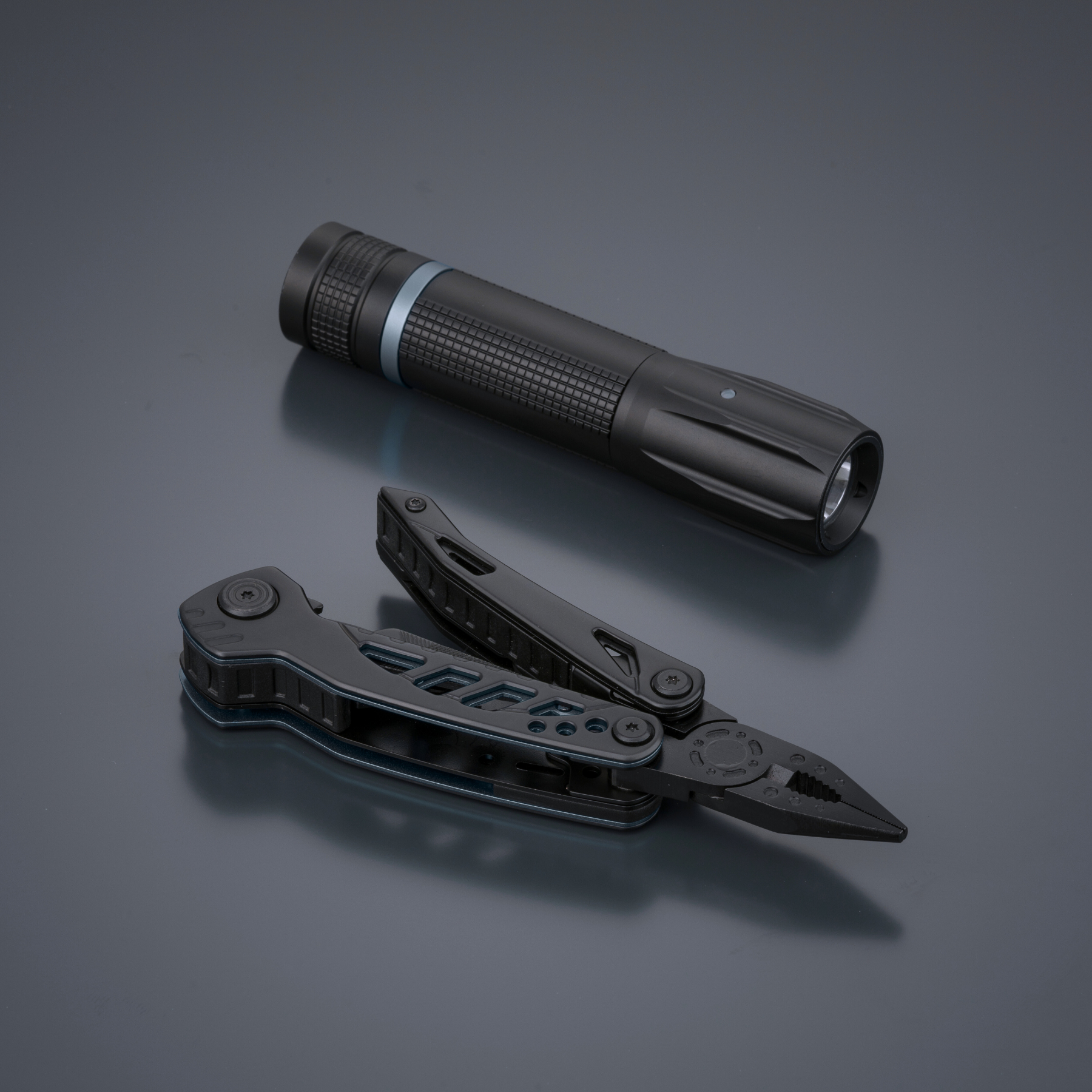 Optima Color set II: multitool & small flashlight